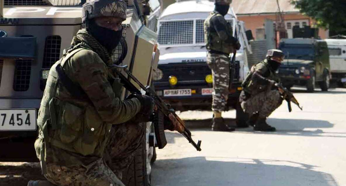 Budgam Encounter: बडगाम मुठभेड़ में लश्कर के तीन आतंकवादी ढेर, टारगेट किलिंग में थे शामिल Budgam Encounter: बडगाम मुठभेड़ में लश्कर के तीन आतंकवादी ढेर, टारगेट किलिंग में थे शामिल