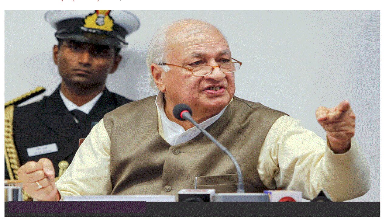 आपे से बाहर क्यों हुए केरल के राज्यपाल आरिफ मोहम्मद खान, दो चैनलों के पत्रकारों का नाम लेकर कहा - गेट आउट