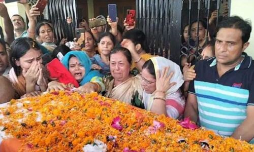 Haldwani News: 38 साल बाद घर पहुंचा शहीद का शव तो फूट-फूटकर रोने लगे परिजन, मुख्यमंत्री सहित कई नेता भी पहुंचे श्रद्धांजलि देने