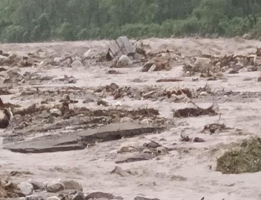 Cloud Burst in Dehradun : देहरादून में भारी बारिश से तबाही, रायपुर में बादल फटने से कई घर मलबे में दबे, रेस्क्यू जारी