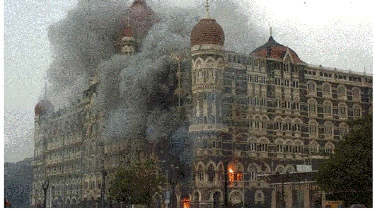 Threat Call from Pakistan : मुंबई पुलिस को व्हाट्सएप वॉट्सऐप नंबर से मिली 26/11 जैसे आतंकी हमले की धमकी, पाक आर्मी अलर्ट, मचा हड़कंप