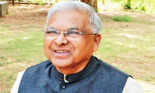 Madhya Pradesh News : संविधान की शपथ लेने वाले राजयपाल ने सरकारी कार्यक्रम में लगवाए जय श्री राम के नारे, Video Viral होने पर भड़की कांग्रेस