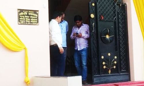 IT Raid In UP :  लखनऊ, नोएडा, कानपुर में एक साथ 22 जगहों पर Income Tax की रेड, इन विभागों के ठेकेदारों की खंगाली जा रही कुंडली