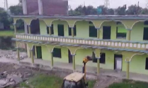 Assam Madrassa Demolished: असम सरकार ने बुलडोजर चलाकर की मदरसे पर कार्रवाई, जानें क्या है पूरा मामला