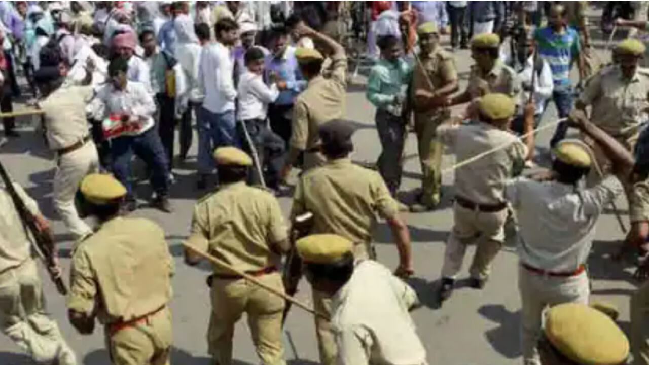 Bihar News : बिहार पुलिस ने BPSC अभ्यर्थियों पर किया लाठीचार्ज, परीक्षा के पैटर्न को लेकर कर रहे थे प्रदर्शन