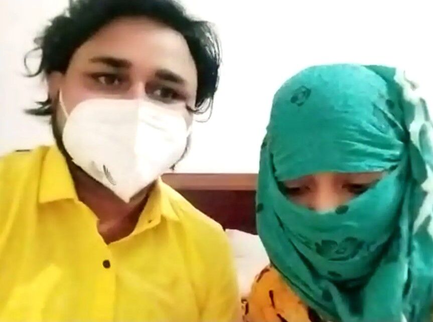 Gonda News: गोंडा में दलित प्रेमी युगल ने कोर्ट मैरिज की तो प्रधान प्रतिनिधि ने जारी किया गांव छोड़ने का फरमान, मुकदमा दर्ज