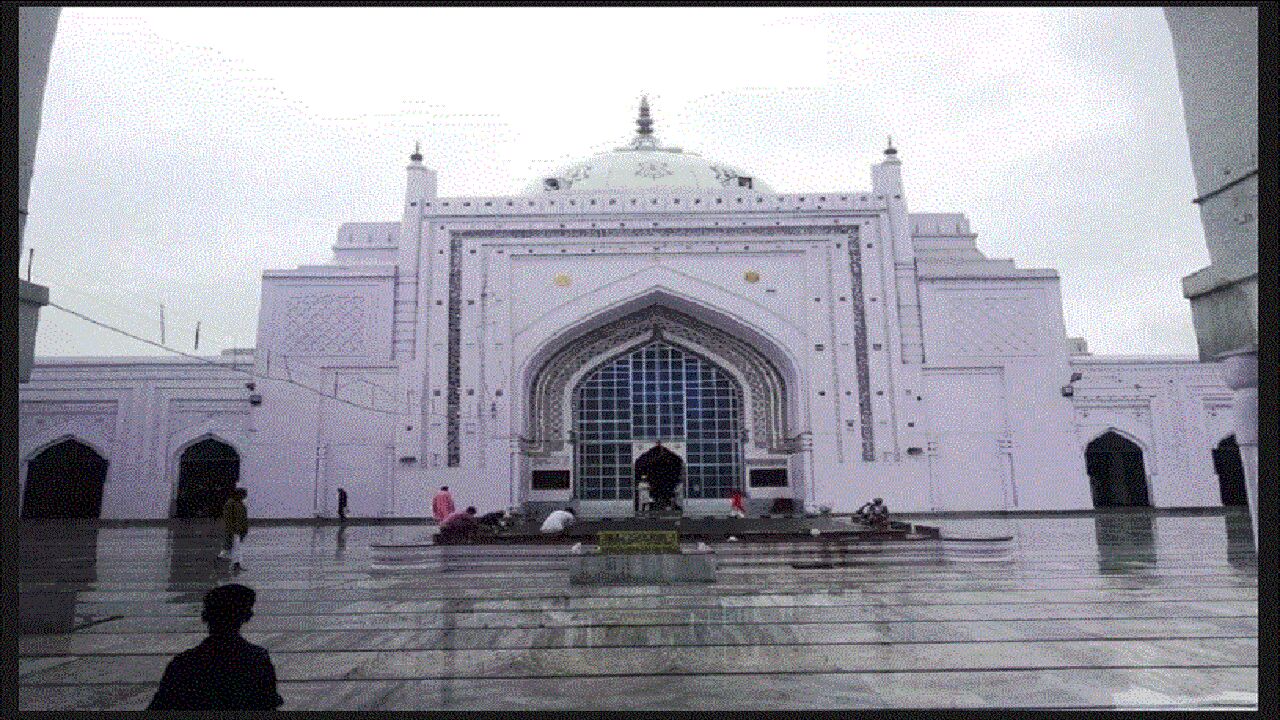 काशी और मथुरा के बाद अब बदायूं में जामा मस्जिद पर विवाद, इन अधिवक्ताओं ने किया नीलकंठ महादेव होने का दावा