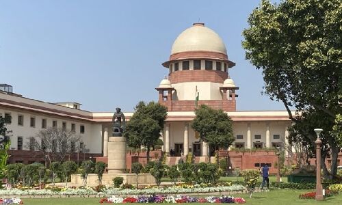 EWS Reservation : सवर्णों को दिया गया ईडब्ल्यूएस आरक्षण कितना संवैधानिक, 3 सवालों के जवाब के लिए सुप्रीम कोर्ट में सुनवाई