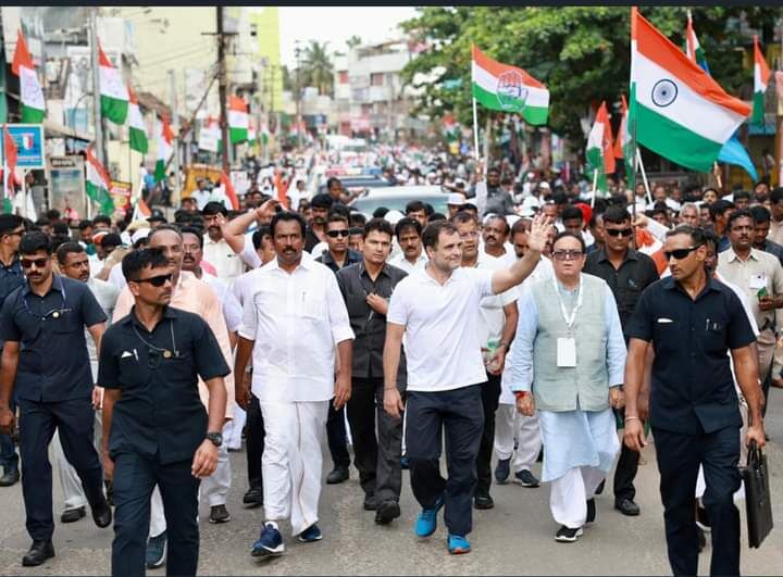 Bharat Jodo Yatra : कांग्रेस की भारत जोड़ो यात्रा का 36वां दिन, तस्वीरों में उभरी राहुल गांधी की अलग छवि, जानिए अब तक कैसी रही यात्रा