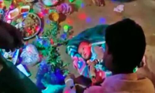 Maharashtra News : छह महीने की बच्ची को माना देवी का अवतार, दूर-दूर से पूजा करने पहुंच रहे लोग