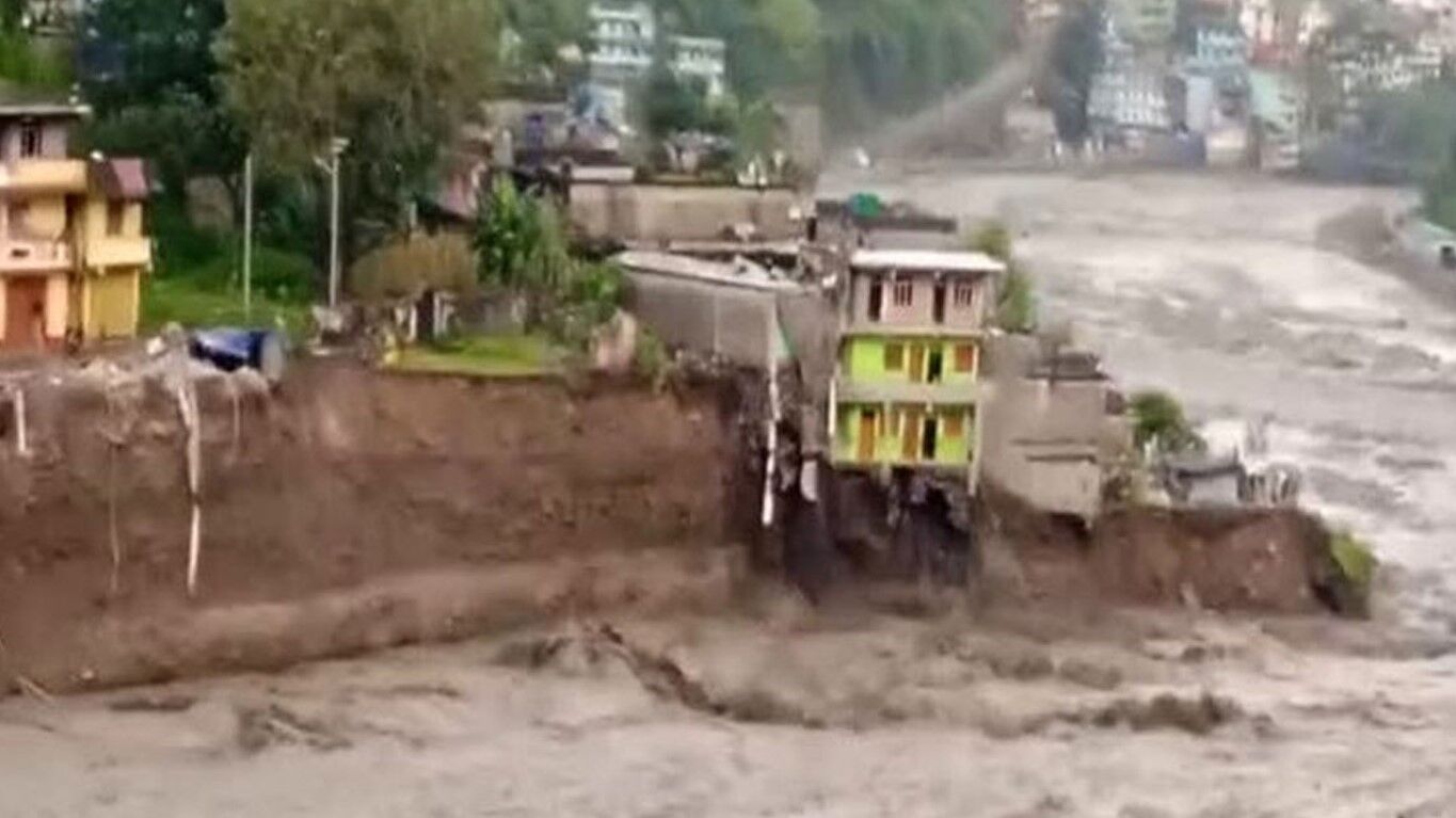 Pithoragarh Cloud Burst: बादल फटने से भारत नेपाल सीमा पर भारी तबाही, 6 शव बरामद, नेपाल क्षेत्र के दर्जन भर लोग लापता