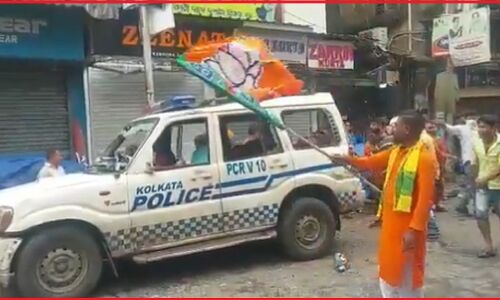 West Bengal : बंगाल में भगवाधारी गुंडों का उत्पात, ACP गंभीर रूप से घायल, ममता बोलीं - फ्लॉप शो साबित हुआ BJP का नबान्न अभियान