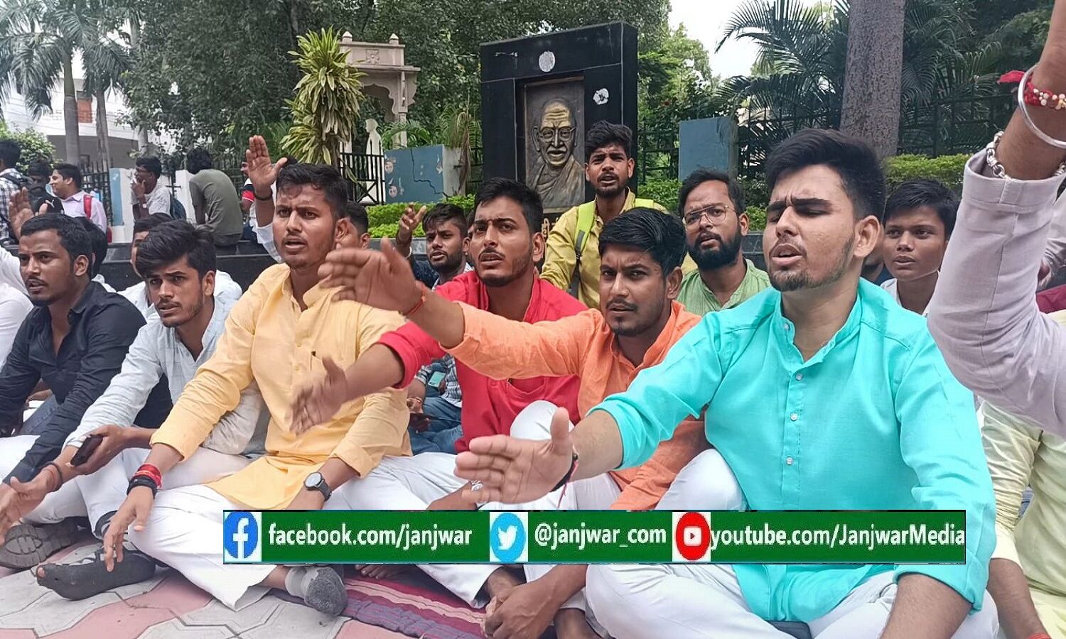 महात्मा गांधी काशी विद्यापीठ - छात्रों की मांग प्राॅक्टर हटाओ, प्राॅक्टर बोलीं परीक्षा पास किए बिना प्रमोट होना चाहते प्रदर्शनकारी छात्र महात्मा गांधी काशी विद्यापीठ - छात्रों की मांग प्राॅक्टर हटाओ, प्राॅक्टर बोलीं परीक्षा पास किए बिना प्रमोट होना चाहते प्रदर्शनकारी छात्र