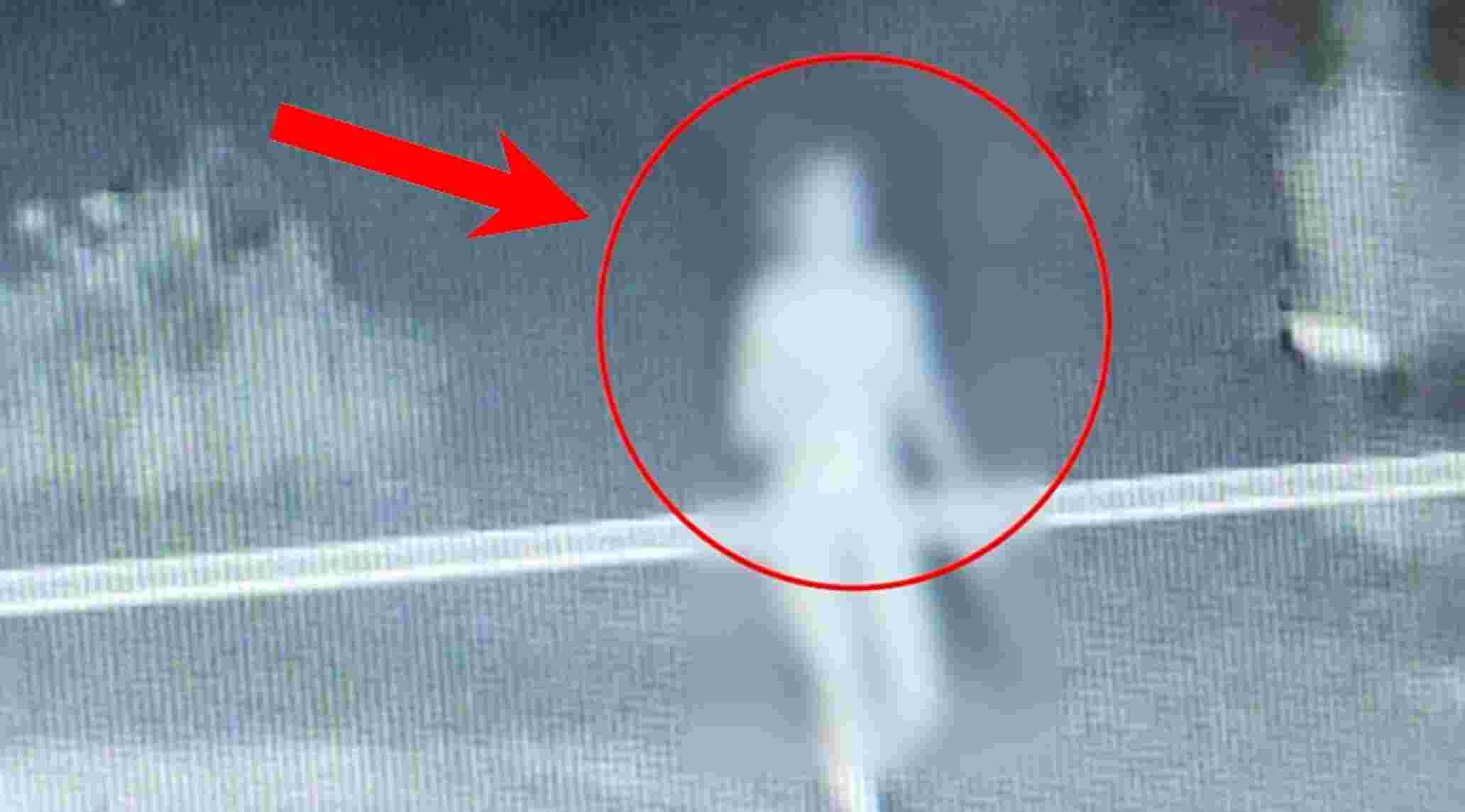 योगी राज में फिर दरिंदगी: नाबालिग से किया गैंगरेप के बाद सड़क पर सड़क पर नंगा दौड़ाया, Video हुआ वायरल