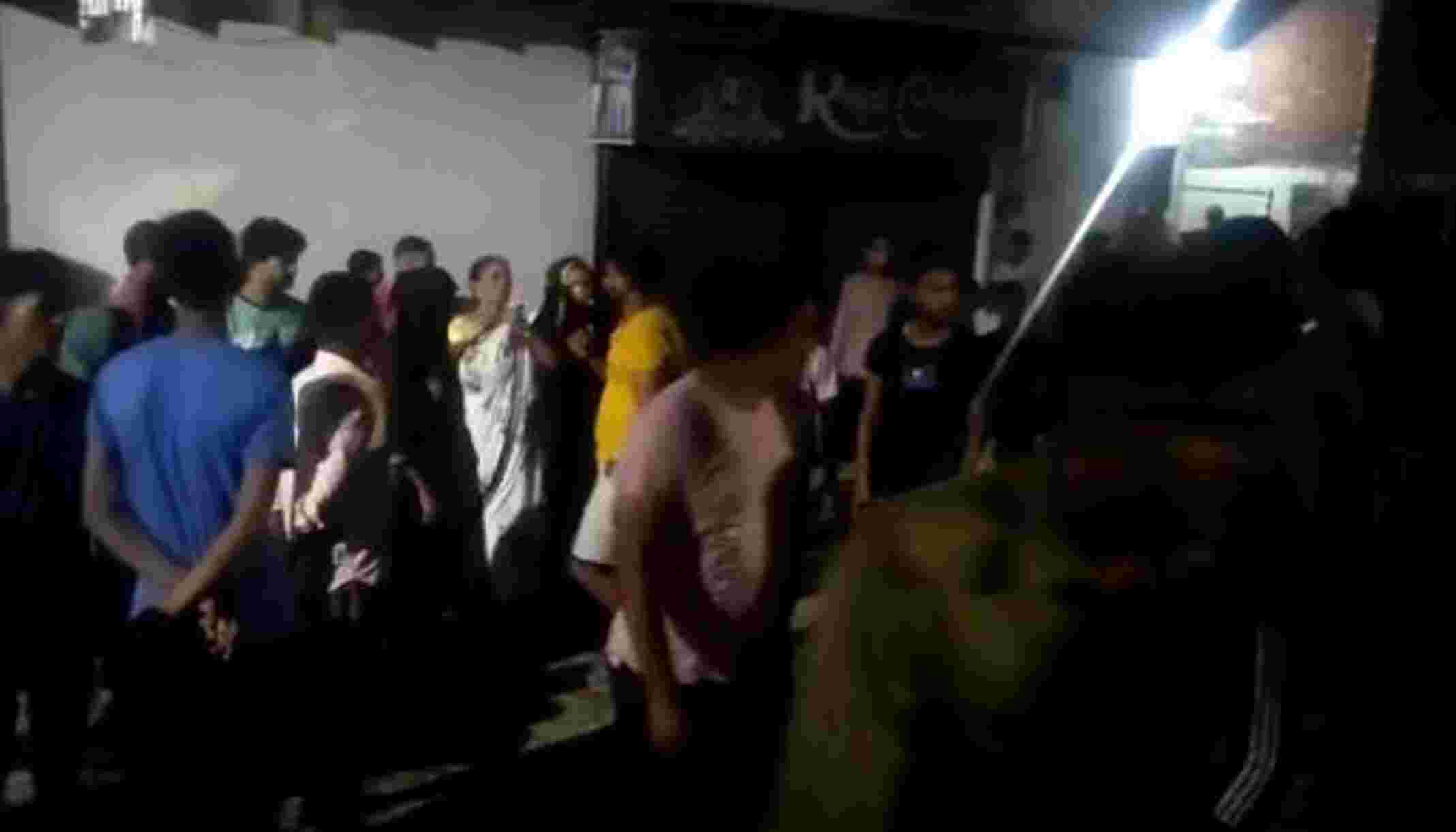 Bareilly News: बरेली में सिपाही पर भाजपा नेता को थप्पड़ मारने का आरोप, बीजेपी नेता ने की आत्मदाह की कोशिश