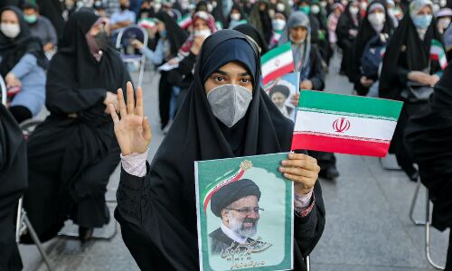 Hijab Row: देश की 10 चर्चित महिला एक्टिविस्टों ने हिजाब के विरोध में चल रहे आंदोलन पर क्या कहा?