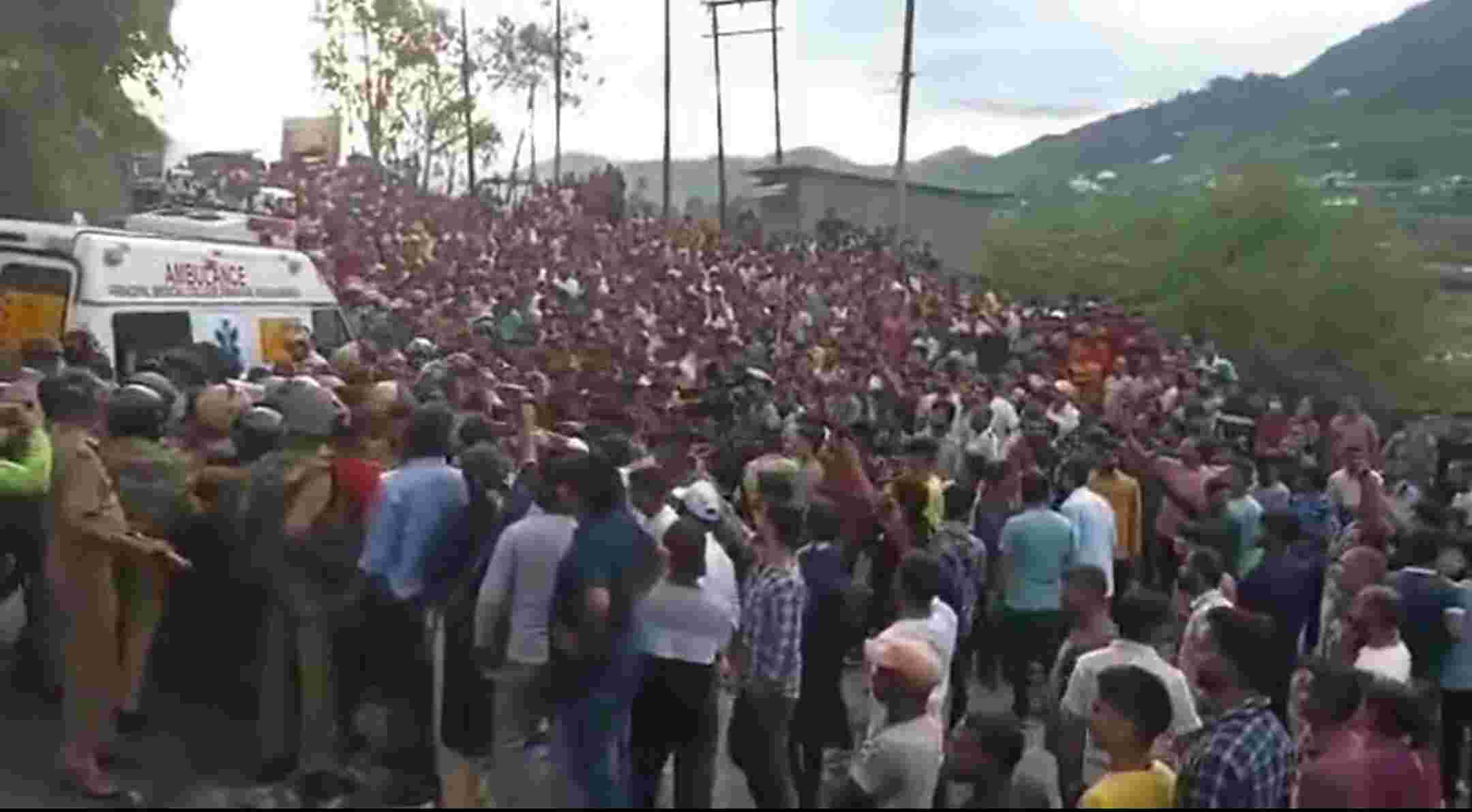 Ankita Murder Case : अंतिम संस्कार के लिए शाम को राजी हुए अंकिता के परिजन, दिन भर तनाव के बाद प्रशासन ने ली राहत की सांस