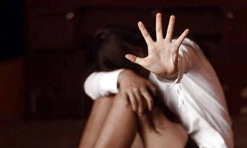 Varanasi News: फ्रांस की युवती को नशा पिलाकर किया अचेत, होश में आई तो बदन पर नहीं थे कपड़े, ये है मामला