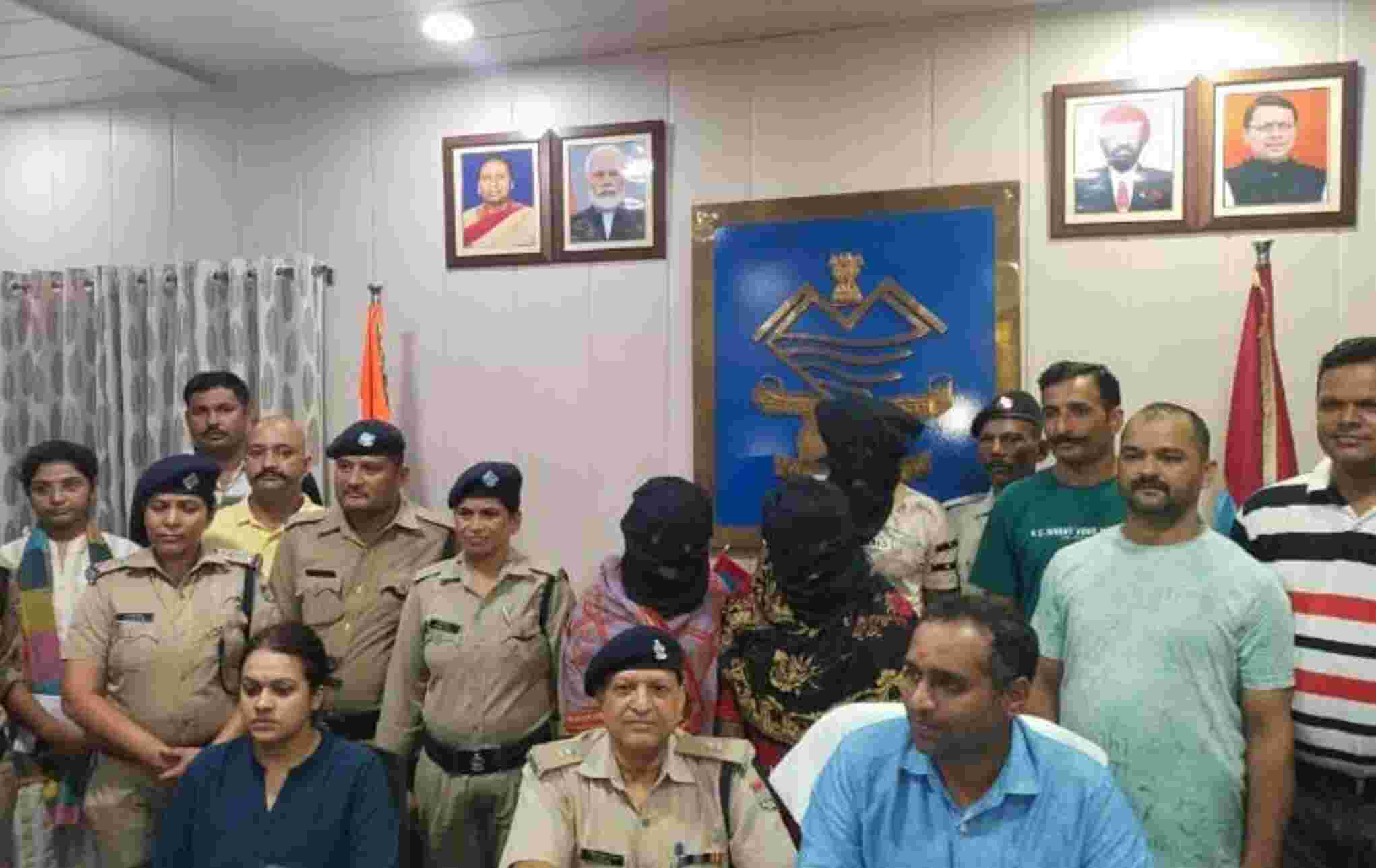 Dehradun News Today :देहरादून के स्पा सेंटर में सेक्स रैकेट का भंडाफोड़, बांग्लादेश से लाते थे लड़कियां