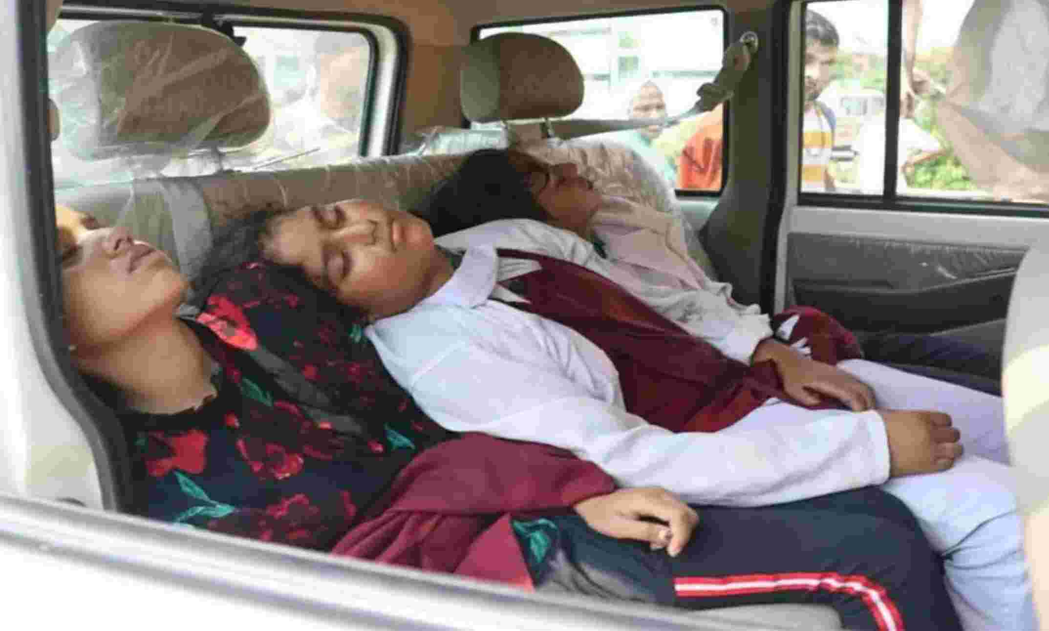 Aligarh Gas Leak: अलीगढ़ की मीट फैक्ट्री में जहरीली गैस के रिसाव से हड़कंप, 100 से ज्‍यादा कर्मचारी हुए बेहोश, एक महिला की मौत