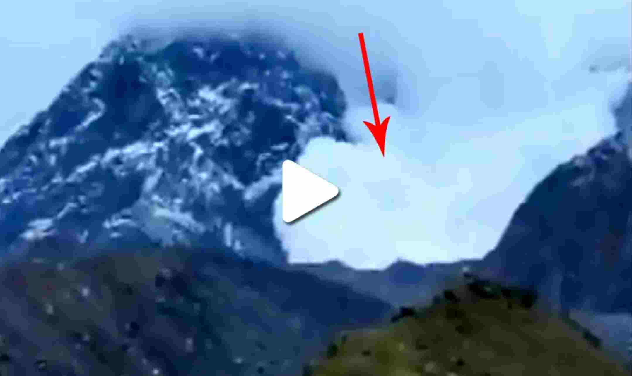 Kedarnath News Today: केदारनाथ के पास गिरा बर्फ का पहाड़, वीडियो देखकर काँप जाएंगे आप, (Watch Kedarnath Avalanche Video)