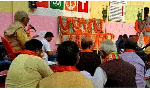 Muzaffarnagar Jail : मुस्लिम कैदियों ने पेश की धार्मिक सौहार्द की मिसाल, 200 से ज्यादा विशेष समुदाय के कैदी रख रहे नवरात्रि का फास्ट