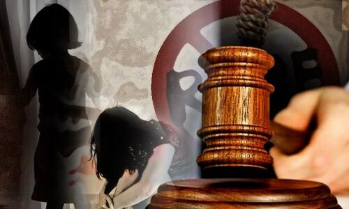 Almora News: उत्तराखंड में अय्याशी का अड्डा खोलने वाला प्रेमनाथ फंसा पॉक्सो एक्ट में, मां को जेल से छुड़ाने के नाम पर ब्लैकमेल कर रहा था प्रेमनाथ