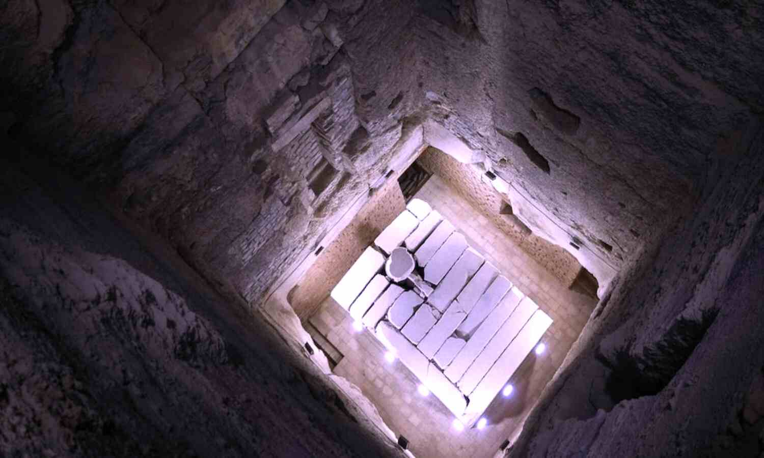 जमीन के 23 फीट नीचे से मिली 3300 साल पुरानी गुलाबी कब्र, राजाओं के जीवन के बारे में होंगे कई खुलासे
