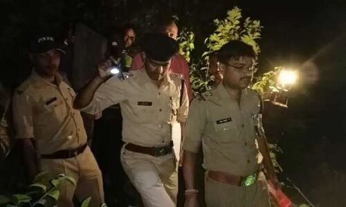 बीरोखाल बस हादसा : कार को किया ओवरटेक और बिखर गई दो दर्जन से अधिक जिंदगियां, देखते ही देखते खाई में समा गयी बारात की बस