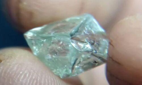 Panna News : नोएडा के मटेरियल सप्लायर को मिला जेम्स क्वालिटी का 9.64 कैरेट का हीरा, 40 लाख रुपए बताई जा रही हीरे की कीमत