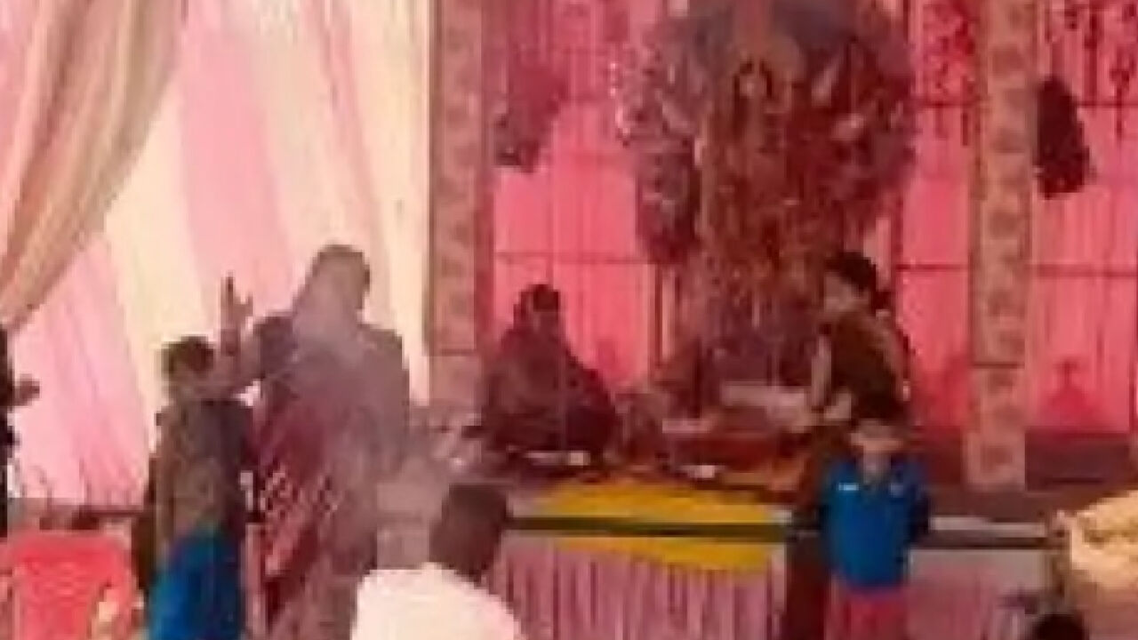 Uttar Pradesh News : देवी प्रतिमा छूने पर दलित की पीट-पीटकर हत्या, FIR में बाइक न देने पर पिटाई का आरोप