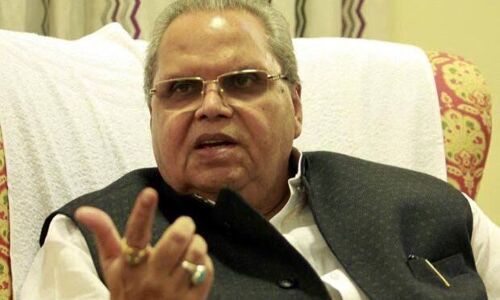 राजभवन से निकलते ही सतपाल मलिक दिखे नए तेवर में, अखिलेश और जयंत चौधरी को दिया समर्थन