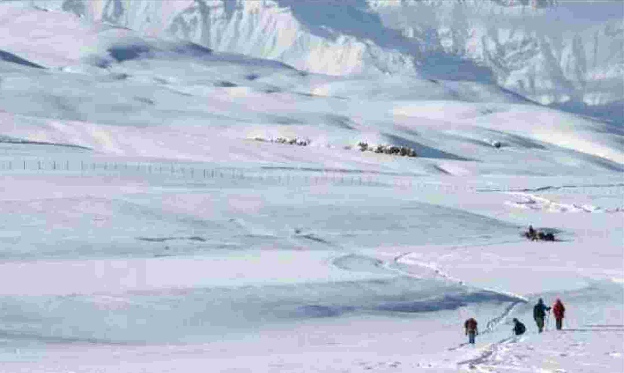 Uttarkashi Avalanche: 12 और शव बरामद, मृतकों की संख्या 16 हुई, 15 पर्वतारोही अब भी लापता