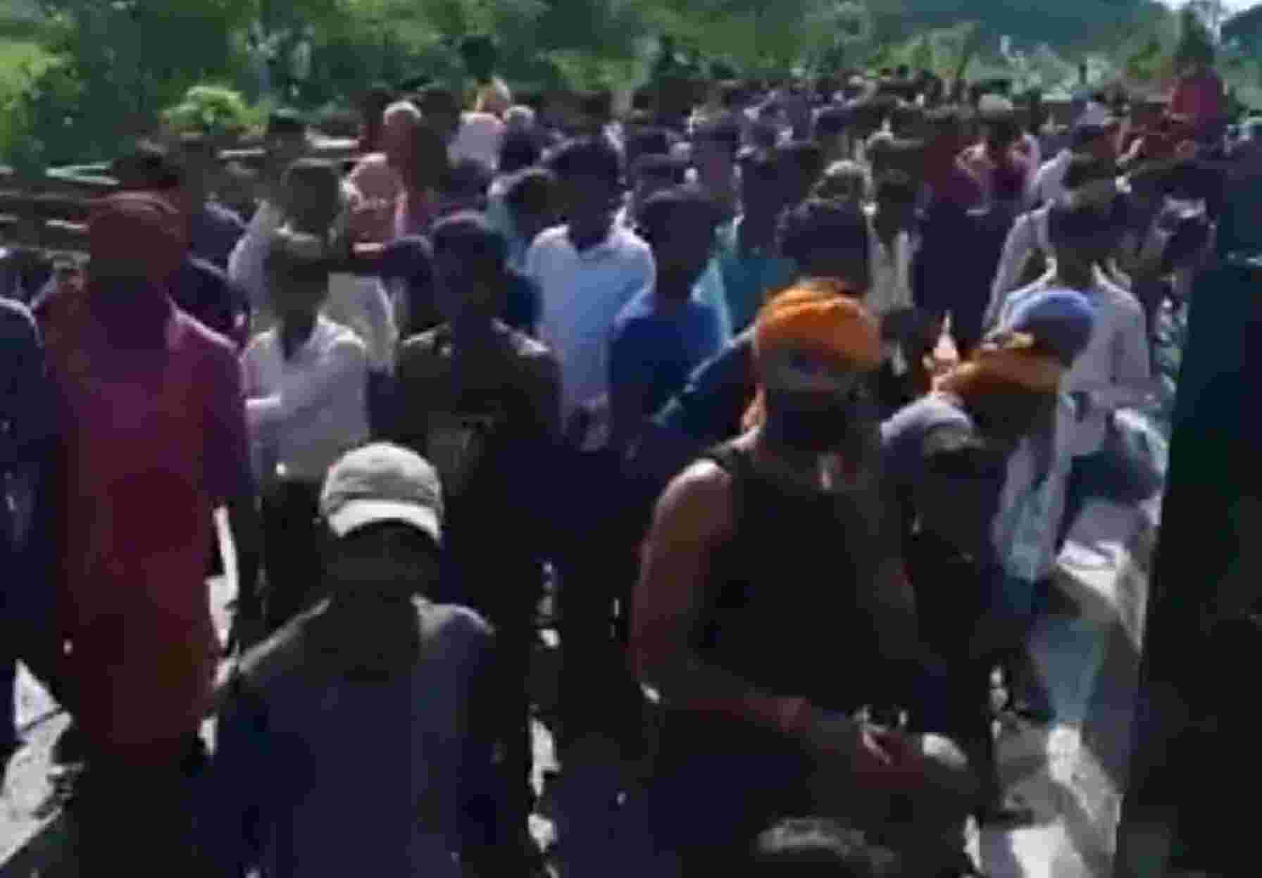 Bettiah News: बिहार के बेतिया में अंधाधुंध फायरिंग में एक परिवार के 4 लोग घायल, 1 आरोपी गिरफ्तार