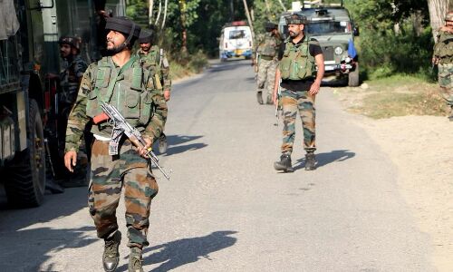 Jammu Kashmir: आतंकवादियों ने एक बार फिर कश्मीरी पंडित को बनाया निशाना, शोपिया में गोली मारकर हत्या