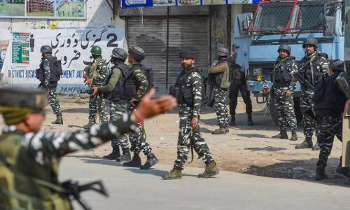 Target Killings: कश्मीर के शोपियां में टारगेट किलिंग, ग्रेनेड हमले में उत्तर प्रदेश के दो मजदूरों की मौत