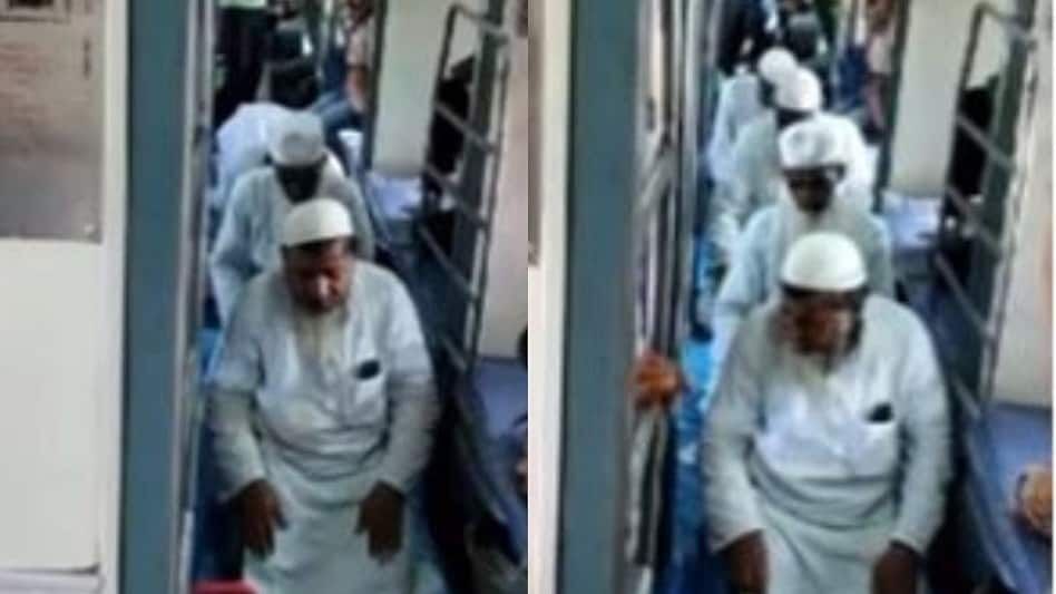 Kushinagar News: ट्रेन की स्लीपर कोच में नमाजियों ने अदा की नमाज, BJP के पूर्व विधायक का हाई हुआ पारा