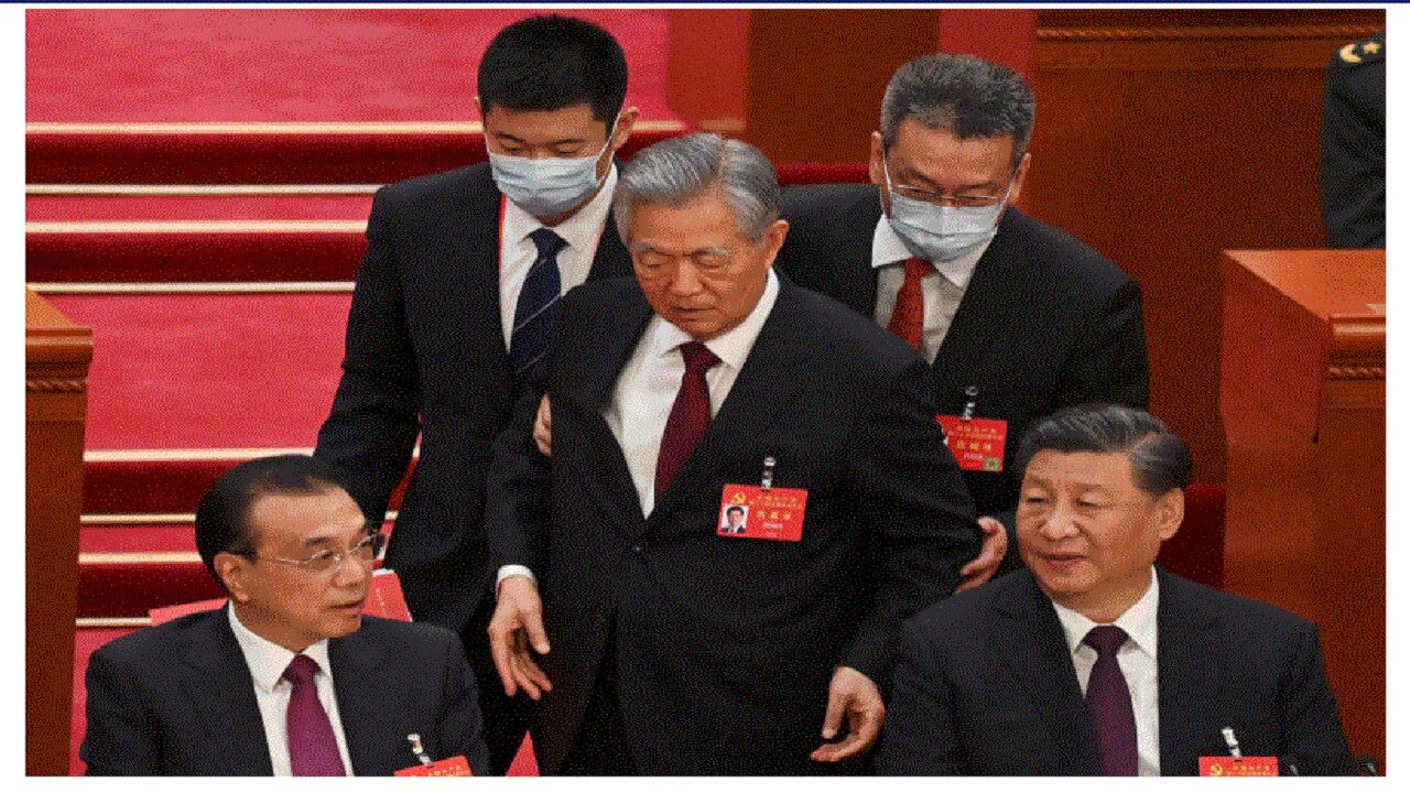 शी के विरोधियों के लिए बुरी खबर, चीन में कमजोर नहीं पड़े जिनपिंग, हू जिंताओं को जबरन दिखाया सेंट्रल से बाहर का रास्ता