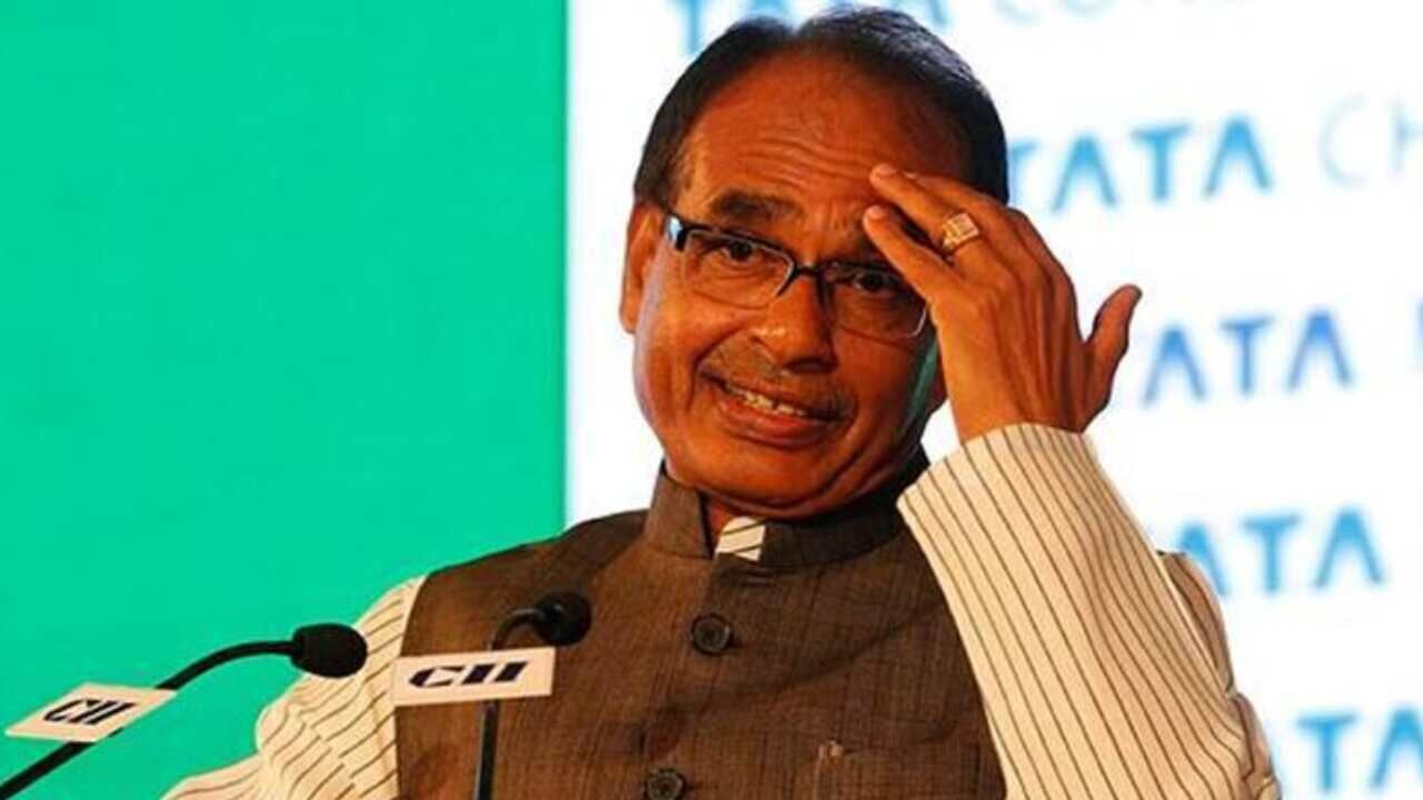 क्या MP की जनता को मूर्ख समझते हैं मामा शिवराज? पक्के मकान का लॉलीपाप 2022 की जगह 2024 में बांटेंगे