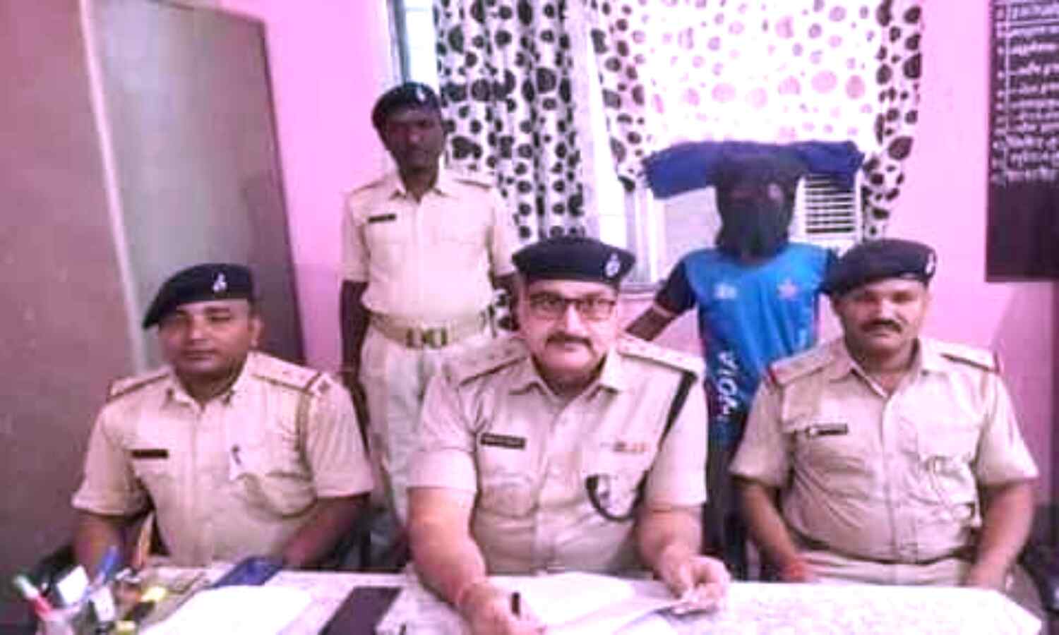 Jharkhand Crime News : डायन-बिसाही के आरोप में आदिवासी ग्रामीण की निर्मम हत्या, पुलिस ने आरोपी को किया गिरफ्तार