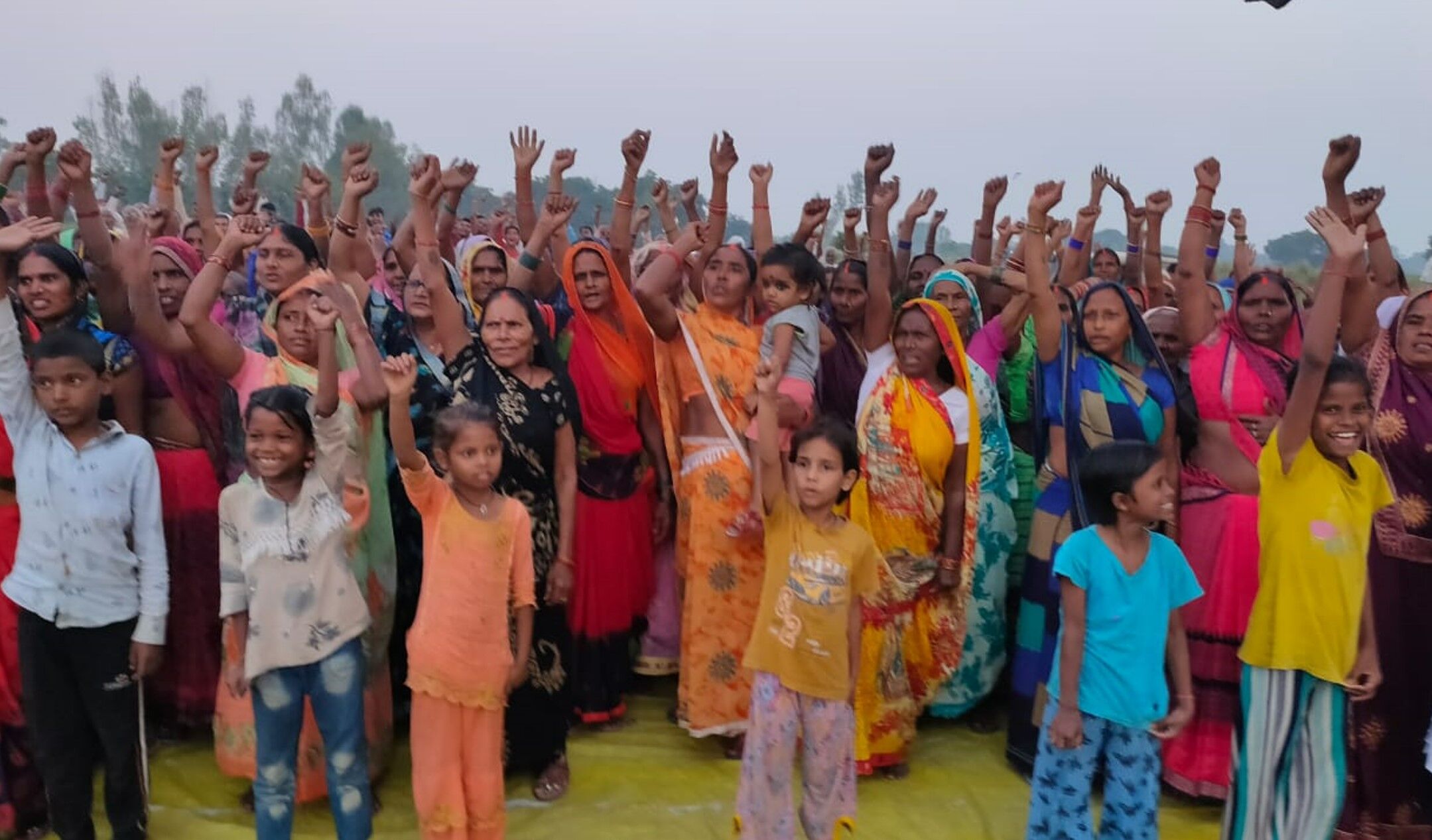 Azamgarh News : संयुक्त किसान मोर्चा के बैनर तले किसान संगठनों के प्रतिनिधियों ने अमर शहीद कुंवरसिंह उद्यान में  किया बैठक