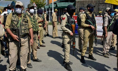 Jammu Kashmir News: जम्‍मू कश्‍मीर में फ‍िर आतंकी हमला, दो को मारी गोली, एक ब‍िहार दूसरा नेपाल का है रहने वाला