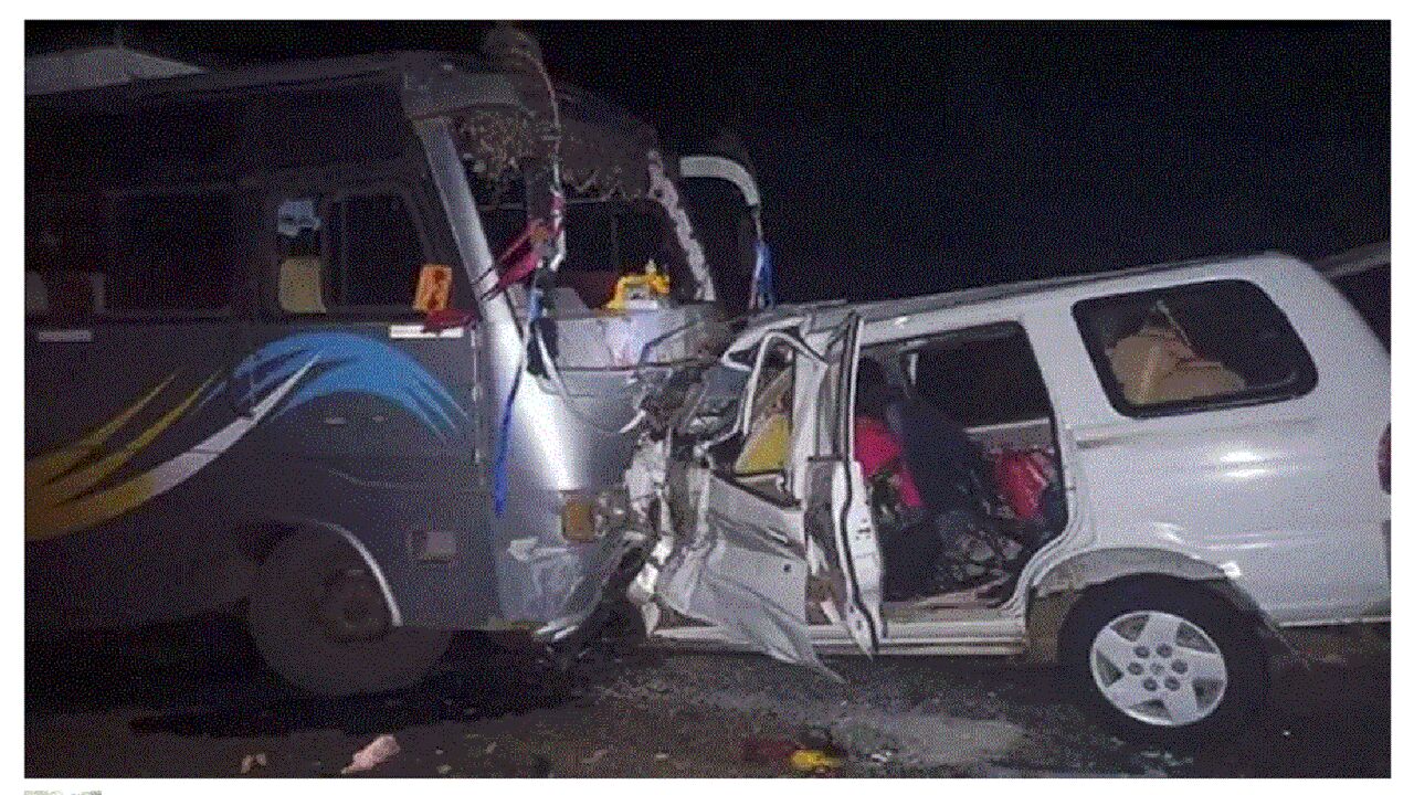 Road Accident : बैतूल में दर्दनाक सड़क हादसा, 11 की मौत, मरने वालों में 3 महिलाएं और 2 बच्चे भी शामिल