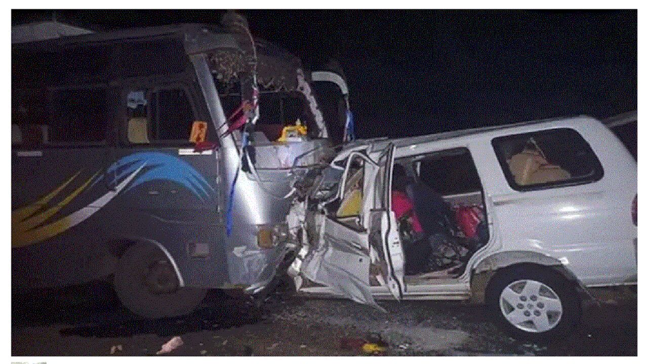 Road Accident : बैतूल में दर्दनाक सड़क हादसा, 11 की मौत, मरने वालों में 3 महिलाएं और 2 बच्चे भी शामिल