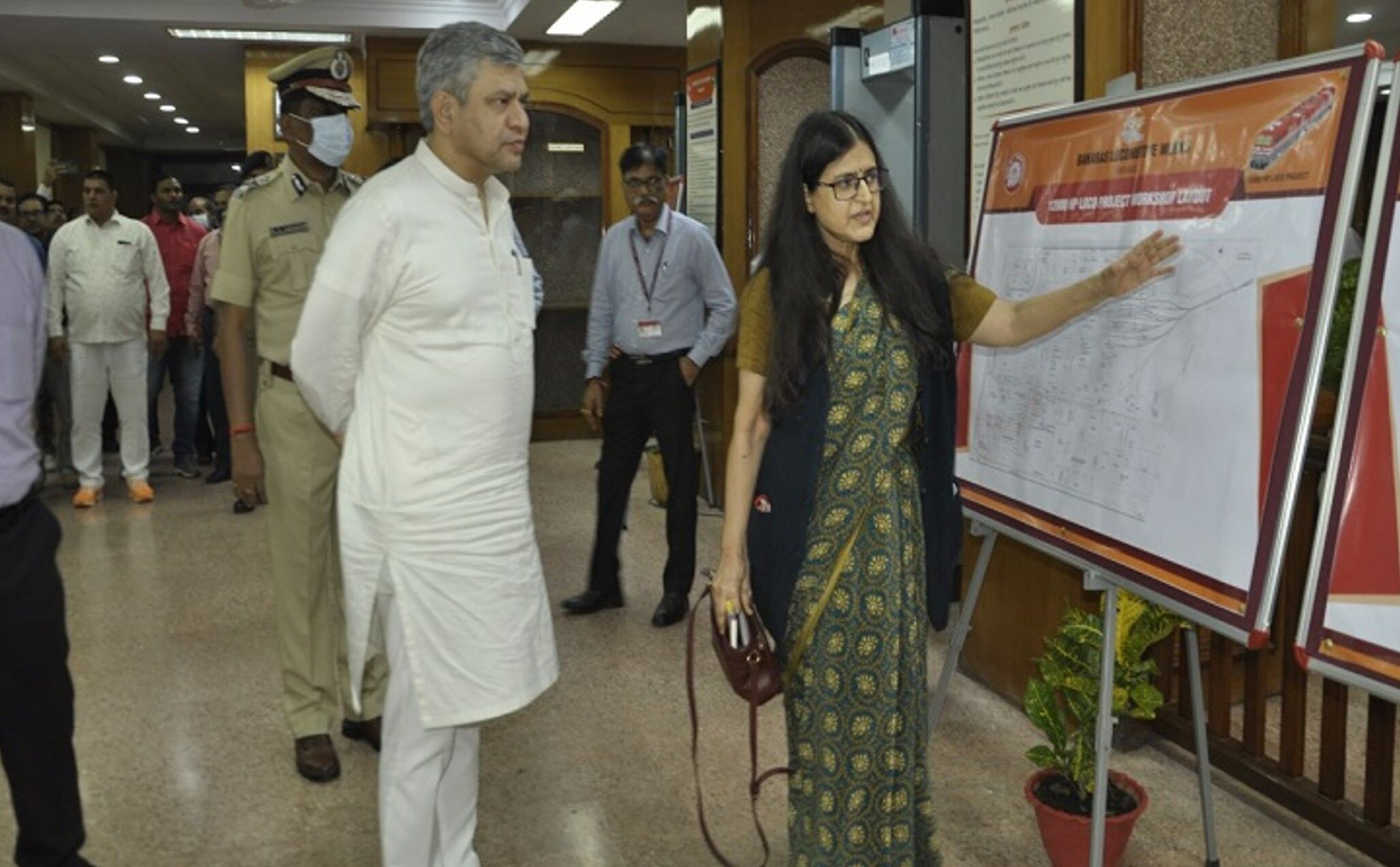 BHU News Today : प्रोफेसर की पत्नी को विधवा लगती है मनहूस ! बोली, मत आया करो मेरे सामने, स्कूटी से टक्कर मारकर किया जख्मी