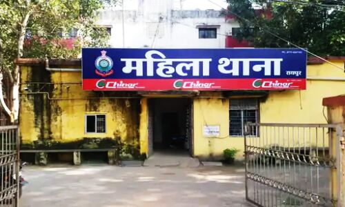 Chhattisgarh Crime News : पत्नी को आइटम और किन्नर कहता है पति, भद्दे कमेंट और अश्लील करतूतों से परेशान होकर महिला ने थाने में दर्ज करवाई शिकायत