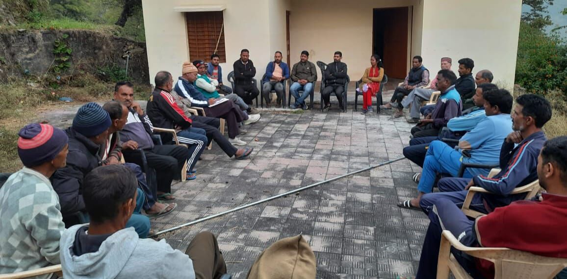 Almora News: लाट गांव में प्रस्तावित ट्रंचिंग ग्राउंड पर उठे विरोध के सुर, ग्रामीणों ने दी आंदोलन की चेतावनी