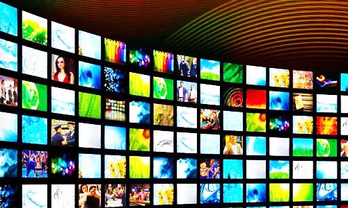 TV चैनलों को 30 मिनट तक रोज दिखाने होंगे राष्ट्रीय और जनहित से जुड़े कंटेंट, सरकार ने जारी की नई गाइडलाइंस