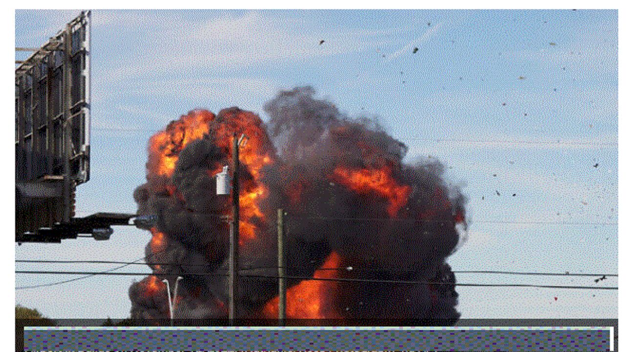 America : टेक्सास में एयर शो के दौरान 2 विमानों के टकराने के बाद भयंकर विमान हादसा, 6 लोगों की मौत