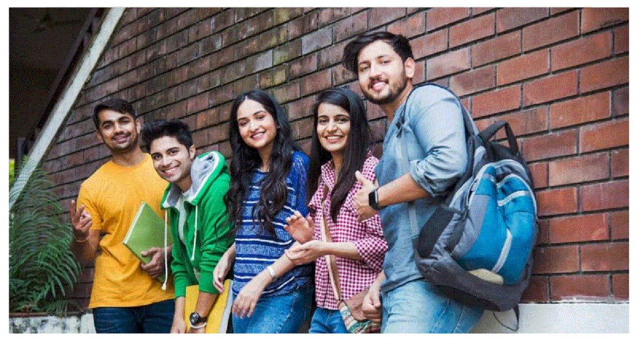 IIE Report 2021-22 : बीते साल 2 लाख से ज्यादा छात्र गए अमेरिका, हायर एजुकेशन के लिए भारतीयों की पहली पसंद US क्यों?